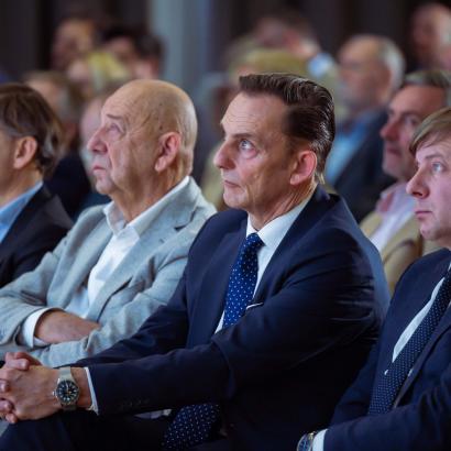 Predsednik ZDS, g. Marjan Trobiš s predsednikoma GZS in OZS.
Vir: Tadej Kreft, GZS.